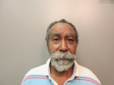 Kinch Jones Jr a registered Sex Offender or Child Predator of Louisiana