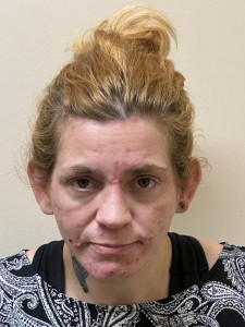 Lainnie Jane Benoit a registered Sex Offender or Child Predator of Louisiana