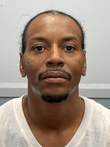 Lance T Robertson a registered Sex Offender or Child Predator of Louisiana
