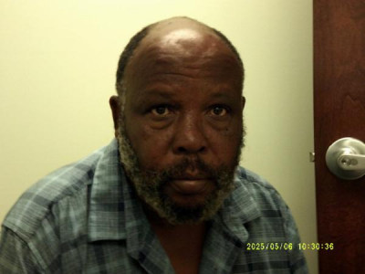 Johnny Earl Sims a registered Sex Offender or Child Predator of Louisiana