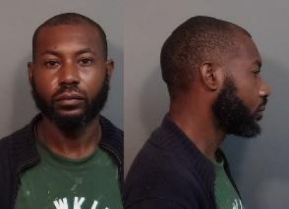 Travis Cartrelle Roberson a registered Sex Offender or Child Predator of Louisiana