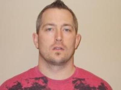 Justin D Groll a registered Offender or Fugitive of Minnesota