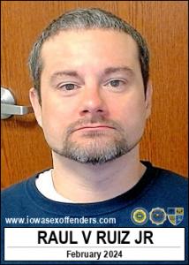 Raul Velasquez Ruiz Jr a registered Sex Offender of Iowa
