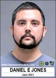 Daniel Edward Jones a registered Sex Offender of Iowa