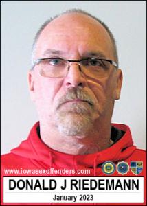 Donald Jason Riedemann a registered Sex Offender of Iowa