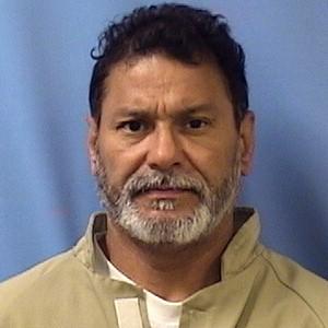 Leonel Garza a registered Sex Offender of Illinois