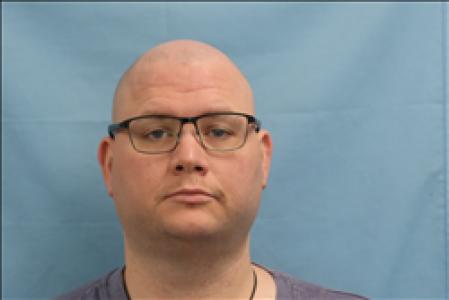 Kenneth Lee Mahoney II a registered Sex, Violent, or Drug Offender of Kansas