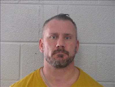 Jeremy Michael Looman a registered Sex, Violent, or Drug Offender of Kansas