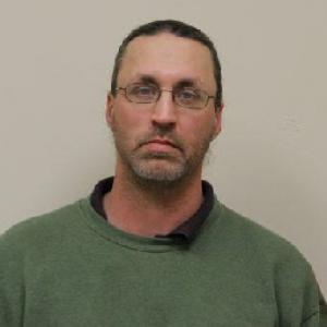 White Randall Lewis a registered Sex Offender of Kentucky