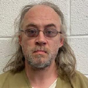 Wall Gary Lee a registered Sex Offender of Kentucky