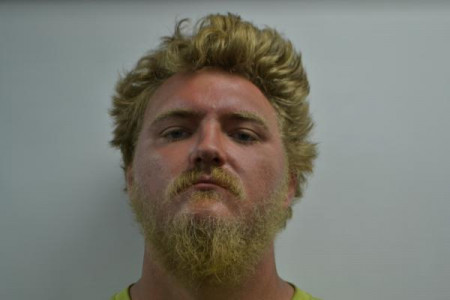 Nicholas R Colquitt a registered Sex or Violent Offender of Indiana