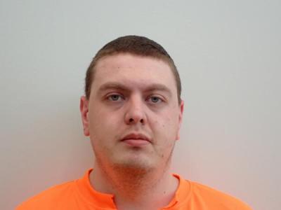 Gary Thomas Castle Jr a registered Sex or Violent Offender of Indiana