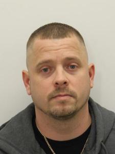 Dustin L Miller a registered Sex or Violent Offender of Indiana